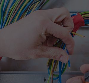 بازرسی، تست و تحویل تاسیسات برقی ساختمان(انجام تست های الزامی بر اساس استاندارد BS7671,IEC60364- 6)